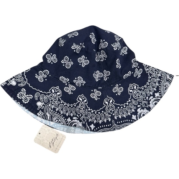 Free People Navy Paisley Bucket Hat (reversible!!) - Picture 7 of 8
